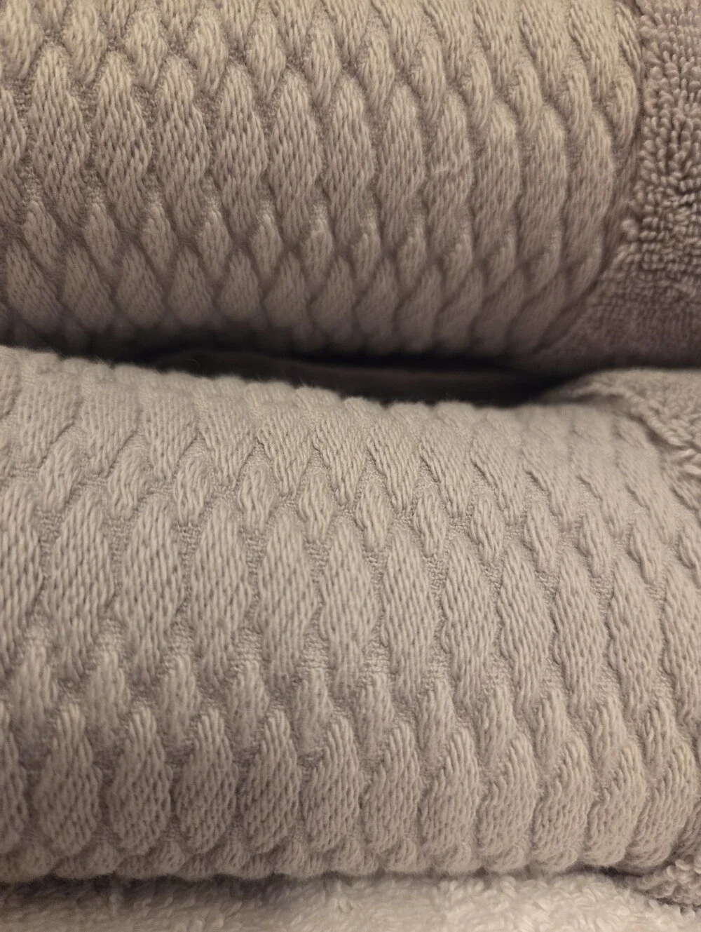 Frontgate 5 Piece Towel Set Carbon Gray EUC 2 Bath Towels, 3 Hand Towels